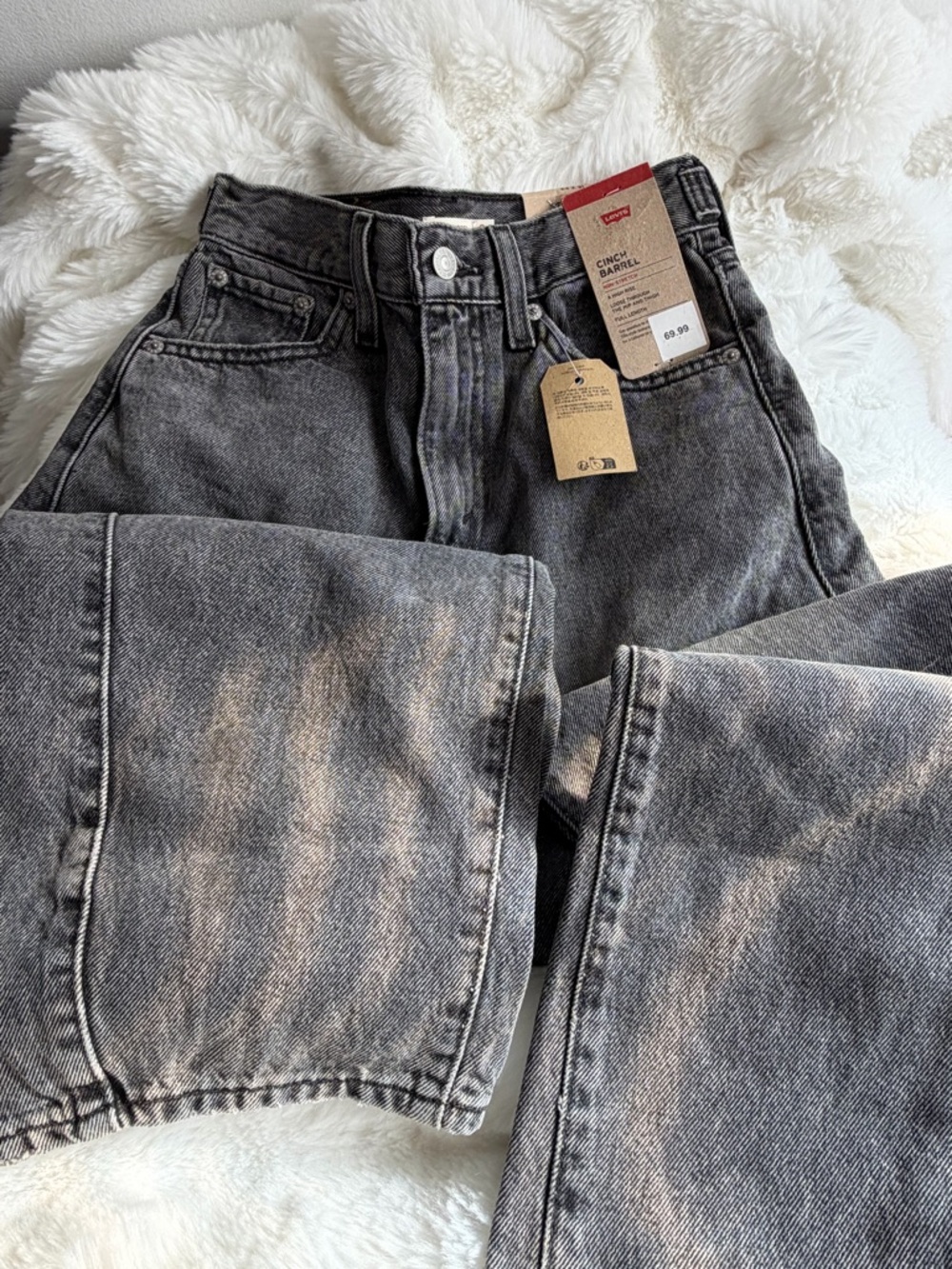 Levi's® Women's Cinch Barrel Jeans - Picture 8 of 11